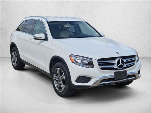 Used 2019 Mercedes-Benz GLC 300 image 3