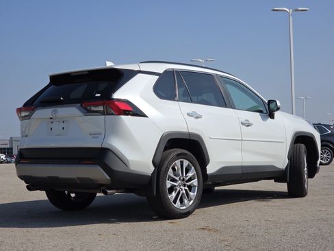 Used 2025 Toyota RAV4 Limited w/ Weather Package AWD/4WD image 17