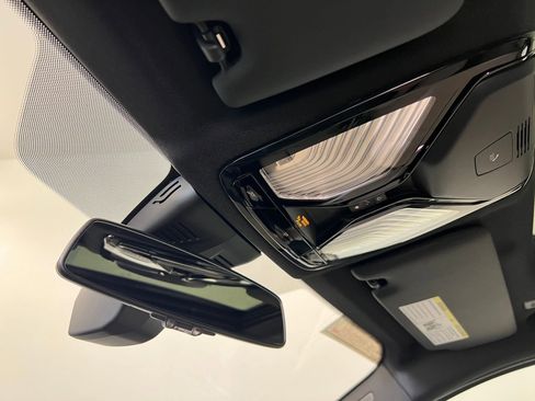 Used 2026 BMW 330i xDrive Sedan w/ Premium Package AWD/4WD image 20