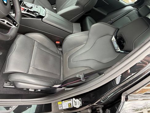 Used 2026 BMW M5 w/ Executive Package AWD/4WD image 40