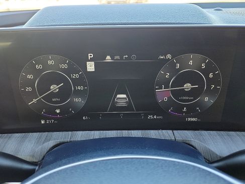 Used 2024 Kia Telluride SX w/ Towing Package image 18