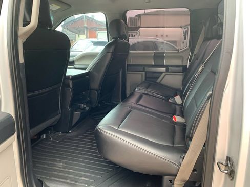 Used 2016 Ford F150 XLT AWD/4WD image 15