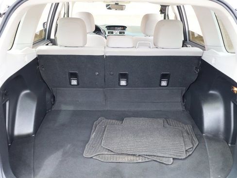 Used 2017 Subaru Forester 2.5i Premium w/ All-Weather Package image 11