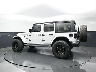 Used 2019 Jeep Wrangler Unlimited Sahara AWD/4WD video 2