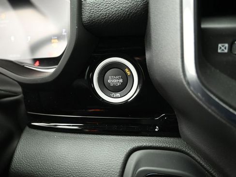 Used 2025 RAM 1500 Laramie w/ Night Edition RWD image 15