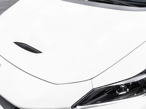 Used 2022 Ferrari F8 Tributo image 11