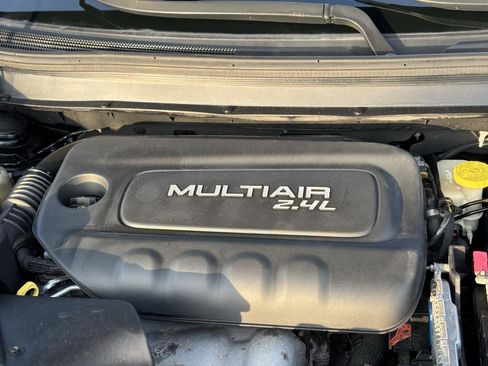 Used 2017 Jeep Cherokee Limited AWD/4WD image 48