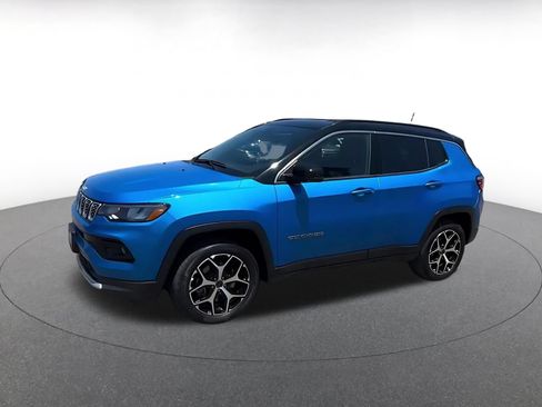 Used 2025 Jeep Compass Limited AWD/4WD image 9