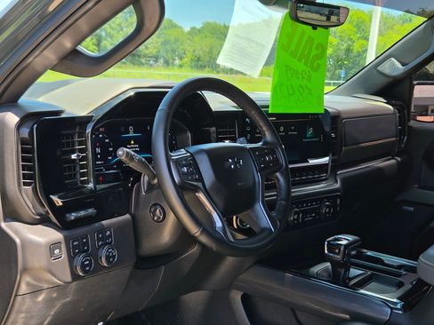 Used 2025 Chevrolet Silverado 1500 ZR2 w/ Technology Package AWD/4WD image 13