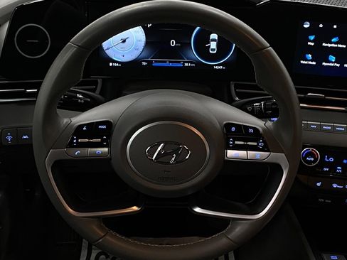 Used 2023 Hyundai Elantra SEL w/ Convenience Package FWD image 15