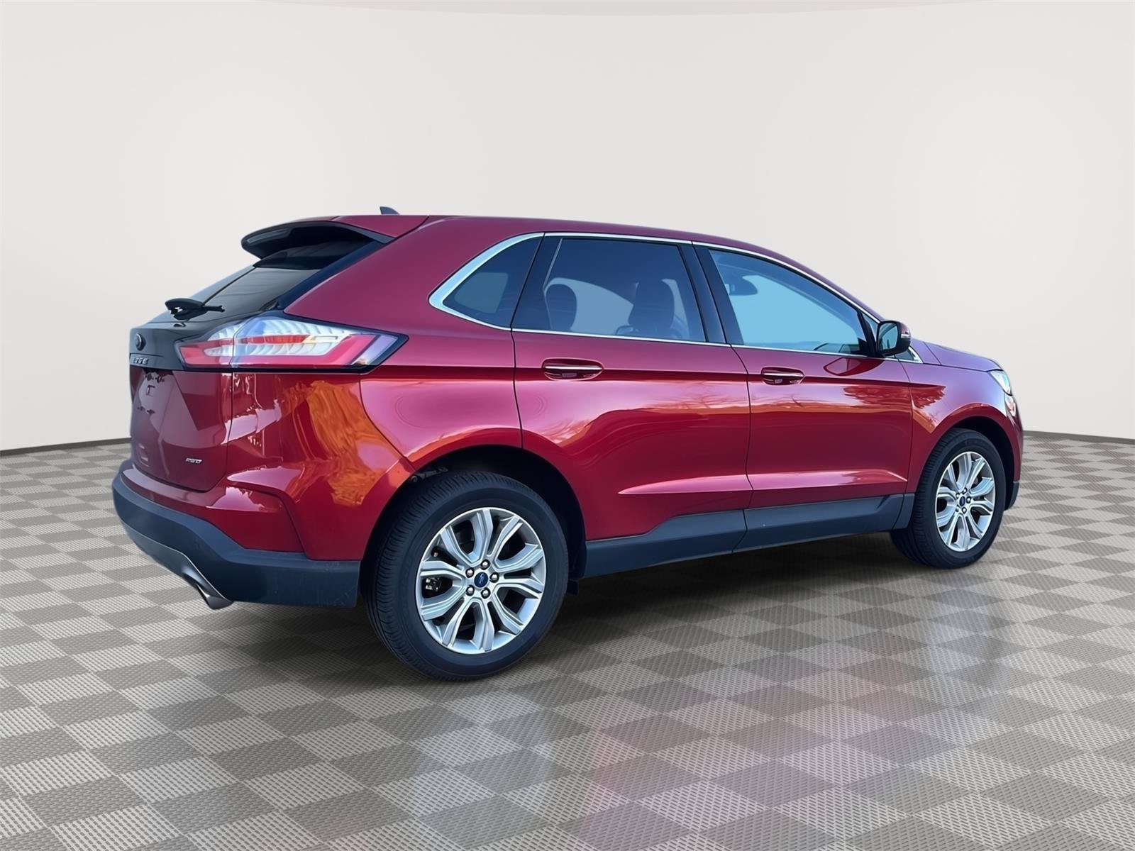 Used 2022 Ford Edge Titanium w/ Equipment Group 301A AWD/4WD image 30