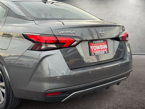 Used 2023 Nissan Versa SV image 5
