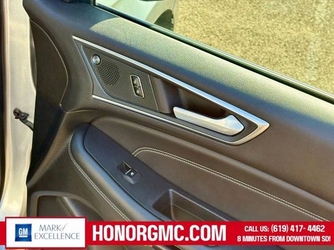 Used 2024 Ford Edge Titanium image 26