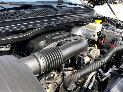 Used 2019 RAM 1500 Big Horn RWD image 32
