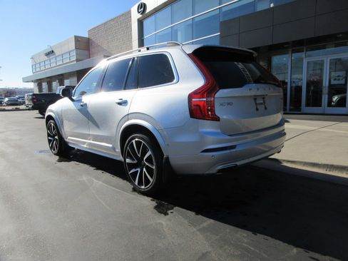 Used 2019 Volvo XC90 T6 Momentum w/ Advanced Package image 5