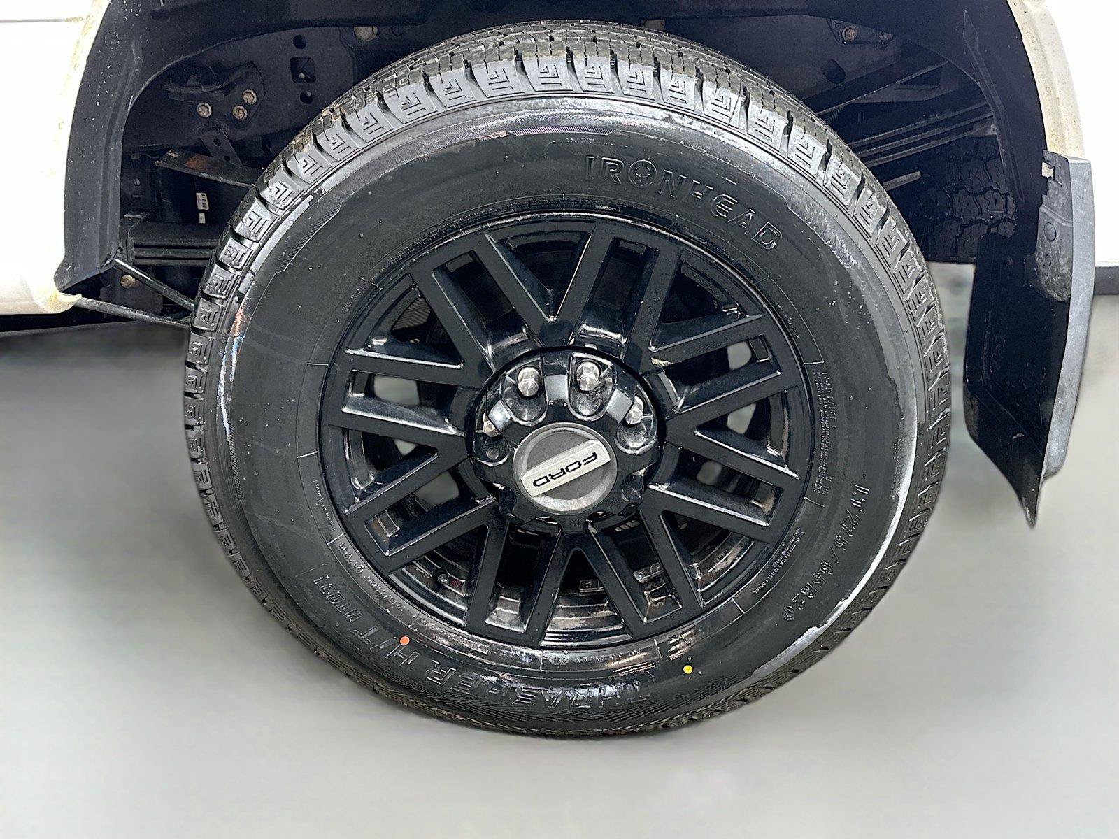 Used 2022 Ford F250 Lariat w/ Black Appearance Package AWD/4WD image 31