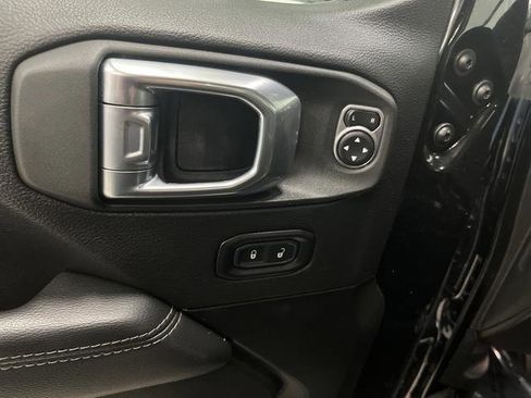 Used 2022 Jeep Gladiator Overland w/ Popular Equipment Package image 28