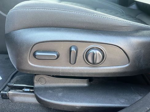 Used 2021 Chevrolet Blazer LT image 25