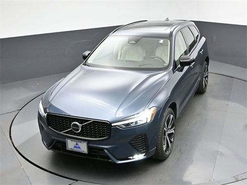 Used 2024 Volvo XC60 B5 Ultimate w/ Protection Package Premier image 46
