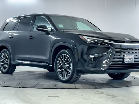 Used 2025 Lexus TX 350 AWD w/ Technology Package image 9