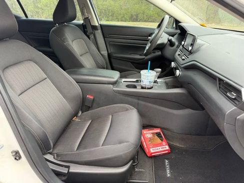 Used 2022 Nissan Altima 2.5 S image 5