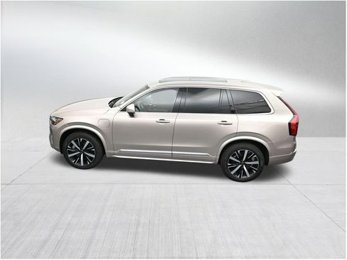 New 2026 Volvo XC90 T8 Core AWD/4WD image 14
