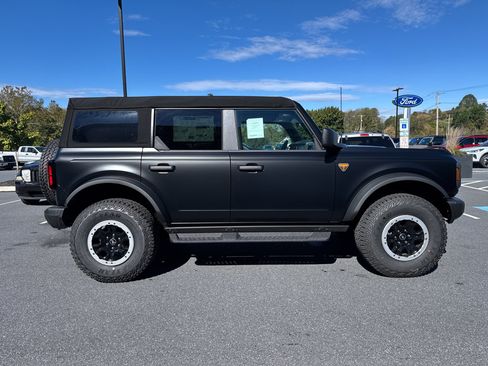 New 2025 Ford Bronco Badlands w/ Matte Film Protection Package image 11