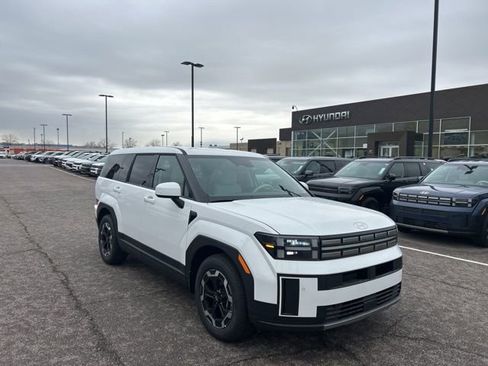 New 2026 Hyundai Santa Fe SE image 3