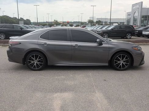 Used 2024 Toyota Camry SE FWD image 6