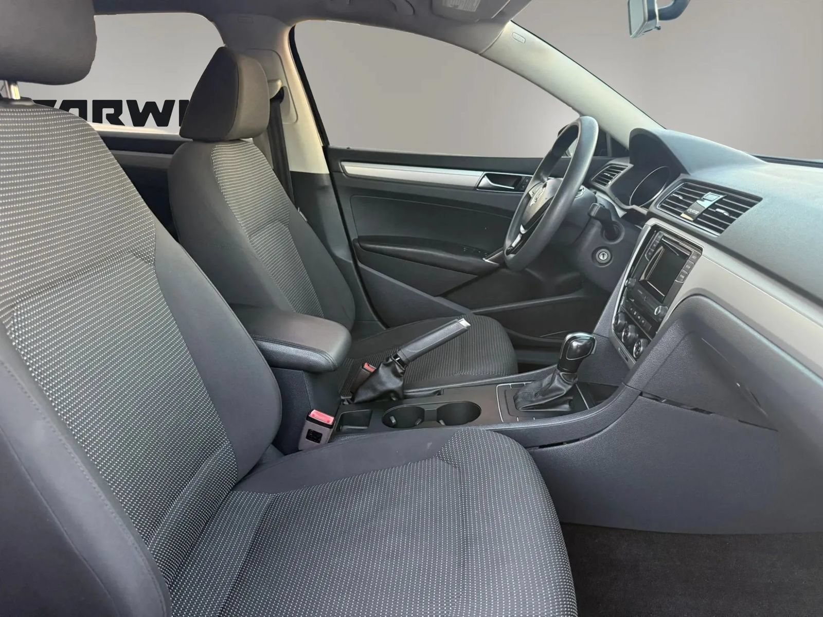Used 2018 Volkswagen Passat 2.0T S FWD image 19