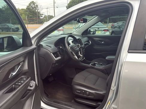 Used 2022 GMC Terrain SLE w/ Driver Convenience Package AWD/4WD image 9