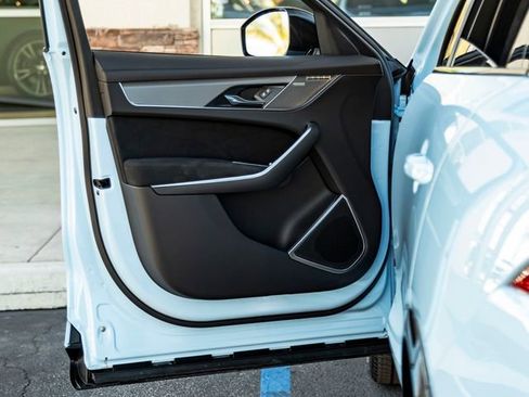 New 2026 Jaguar F-PACE SVR image 12