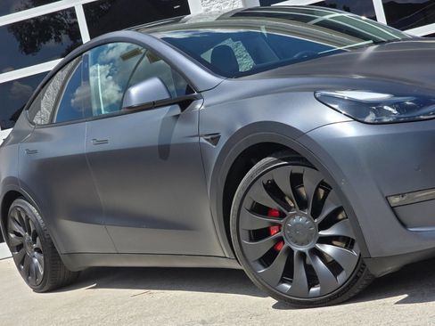Used 2022 Tesla Model Y Performance AWD/4WD image 8