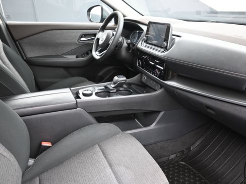 Used 2022 Nissan Rogue SV AWD/4WD image 26
