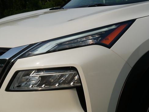 Certified 2023 Nissan Rogue SL AWD/4WD image 16