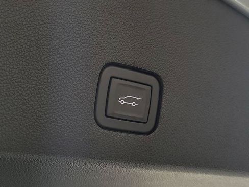 Used 2024 Cadillac XT6 Sport w/ Technology Package AWD/4WD image 10