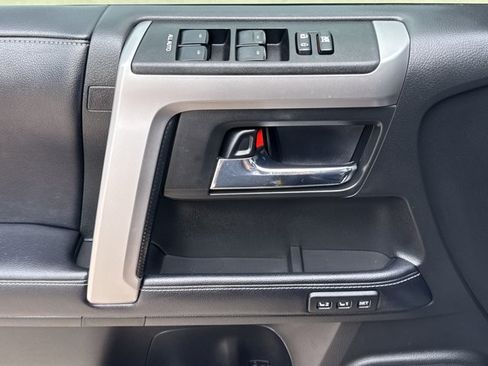 Used 2019 Toyota 4Runner Limited AWD/4WD image 17