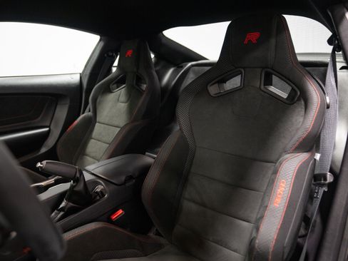 Used 2016 Ford Mustang Shelby GT350R w/ GT350R Equipment Group 920A RWD image 24