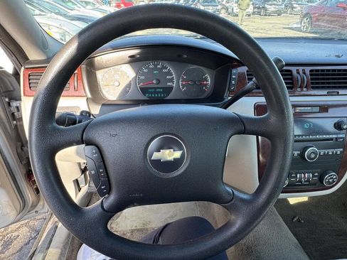 Used 2006 Chevrolet Impala LT FWD image 10