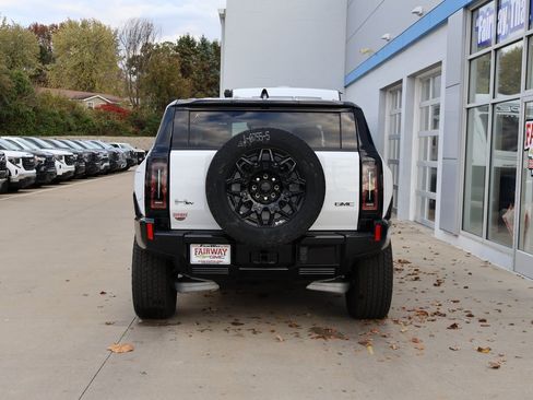 New 2025 GMC Hummer EV 2X image 9