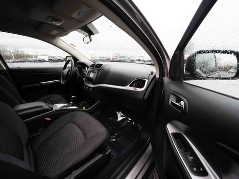 Used 2012 Dodge Journey SXT w/ Flexible Seating Group image 25