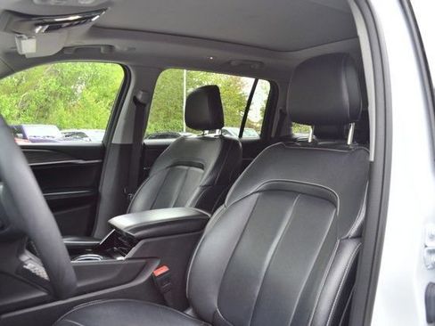 Used 2023 Jeep Grand Cherokee L Limited w/ Black Appearance Package AWD/4WD image 18