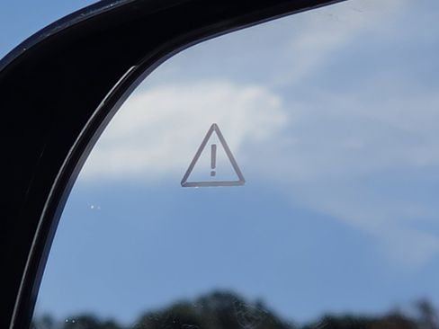 Used 2023 Kia Sorento SX image 12