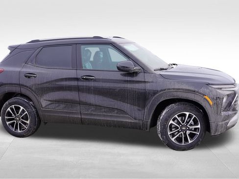 New 2026 Chevrolet TrailBlazer LT w/ Convenience Package AWD/4WD image 3
