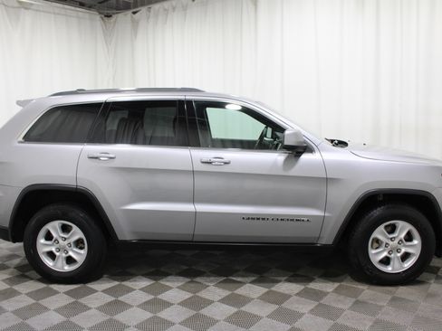 Used 2017 Jeep Grand Cherokee Laredo w/ Quick Order Package 23E AWD/4WD image 27