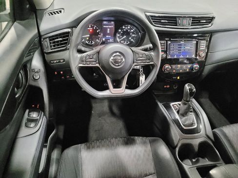 Used 2020 Nissan Rogue S image 22
