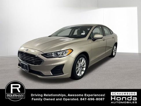 Used 2019 Ford Fusion SE FWD image 2