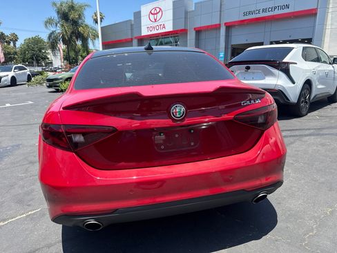 Used 2017 Alfa Romeo Giulia Ti RWD image 5