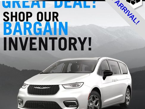 Used 2024 Jeep Compass Latitude AWD/4WD image 5