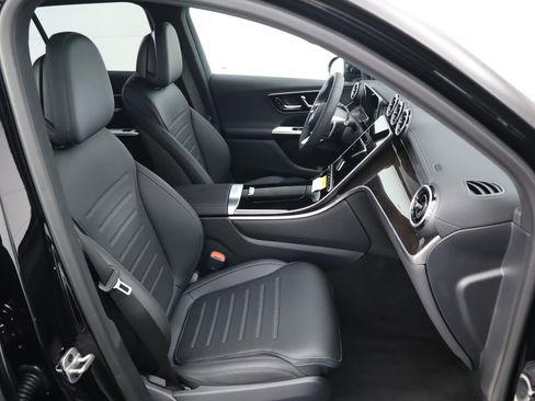 Used 2026 Mercedes-Benz GLC 300 4MATIC image 21